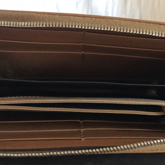 Gucci Wallet - Picture 3 of 12